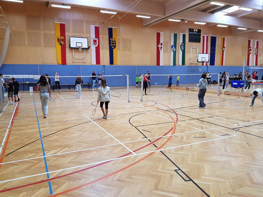 Badminton